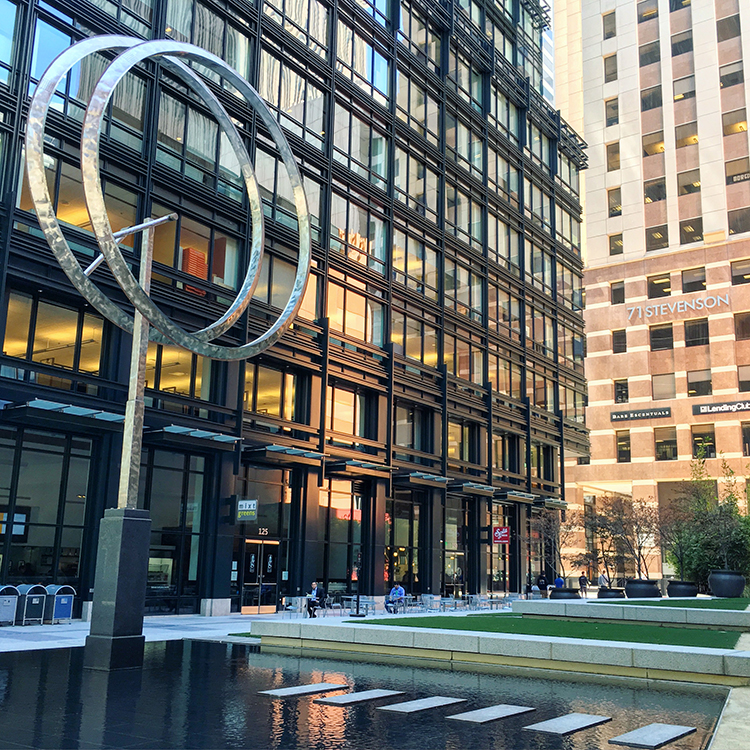 560 Mission St Plaza, Indoor Park
